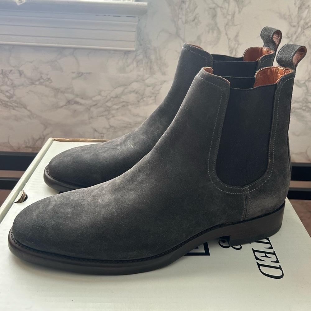 Men's Brand New FRYE Charcoal Boston Chelsea Boots